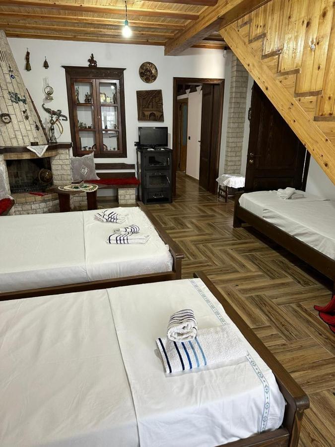 Guest House Iljesa Berat Eksteriør bilde