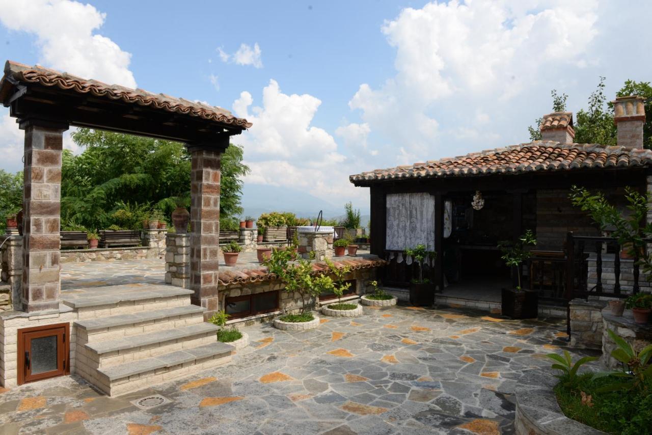 Guest House Iljesa Berat Eksteriør bilde